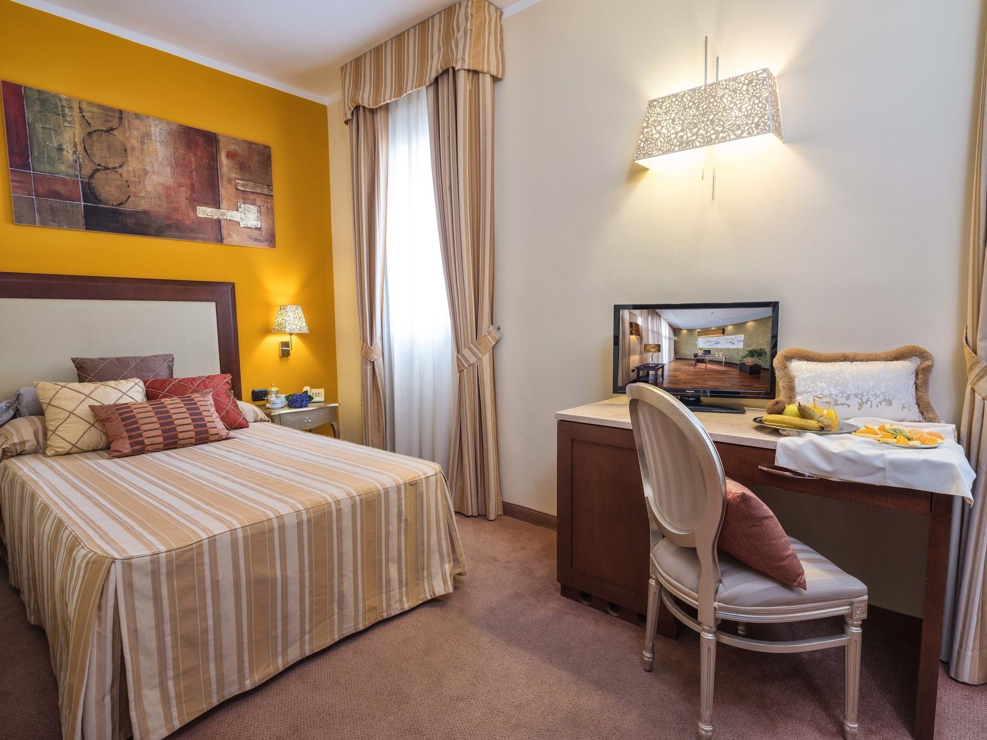 Hotel For You Olbia Esterno foto