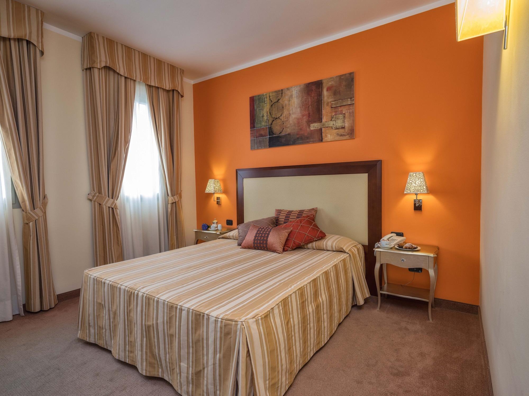 Hotel For You Olbia Esterno foto