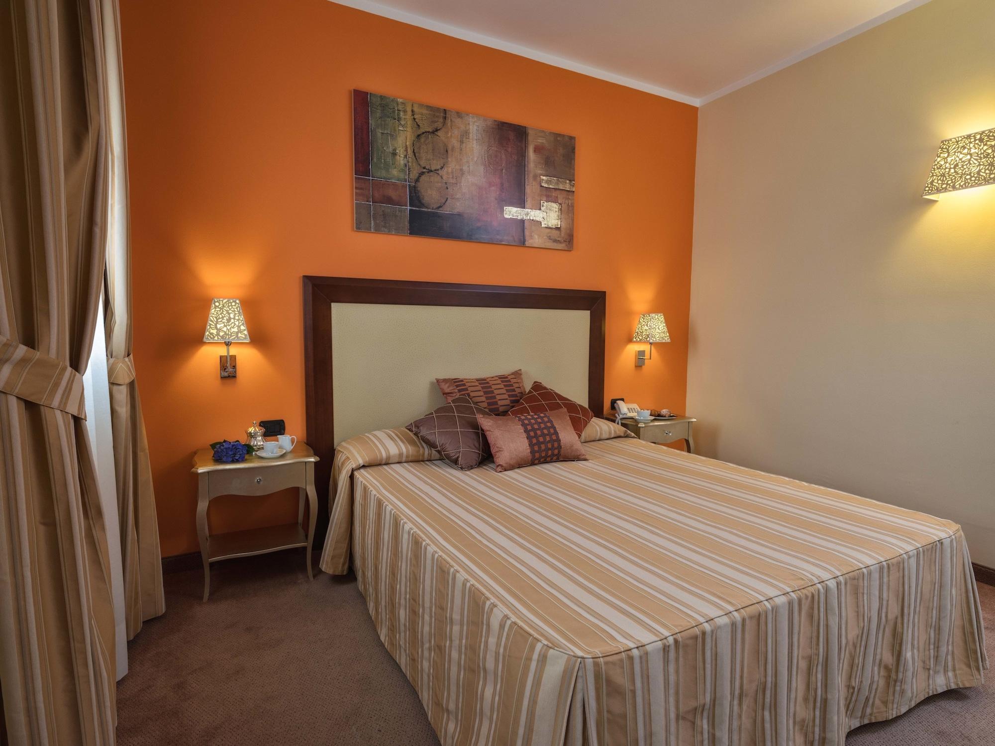Hotel For You Olbia Esterno foto