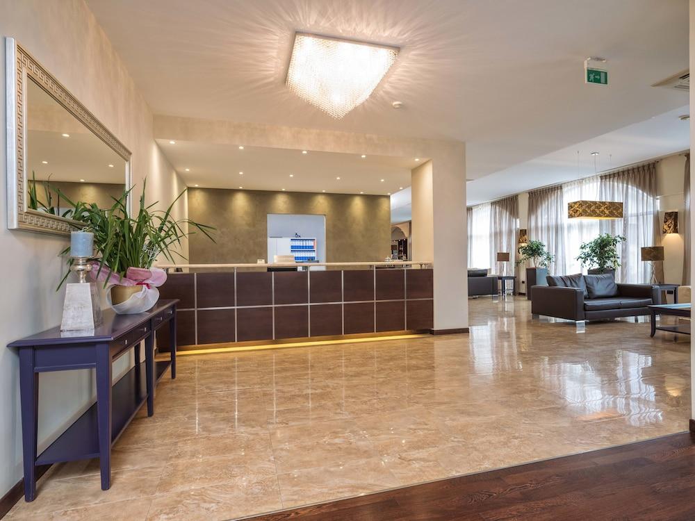 Hotel For You Olbia Esterno foto