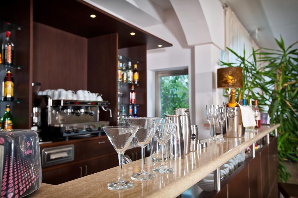 Hotel For You Olbia Esterno foto