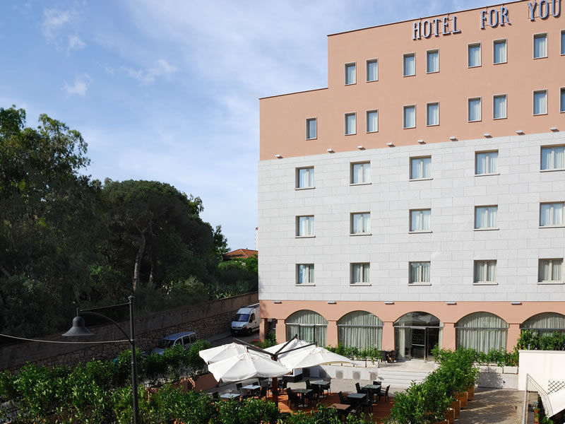 Hotel For You Olbia Esterno foto