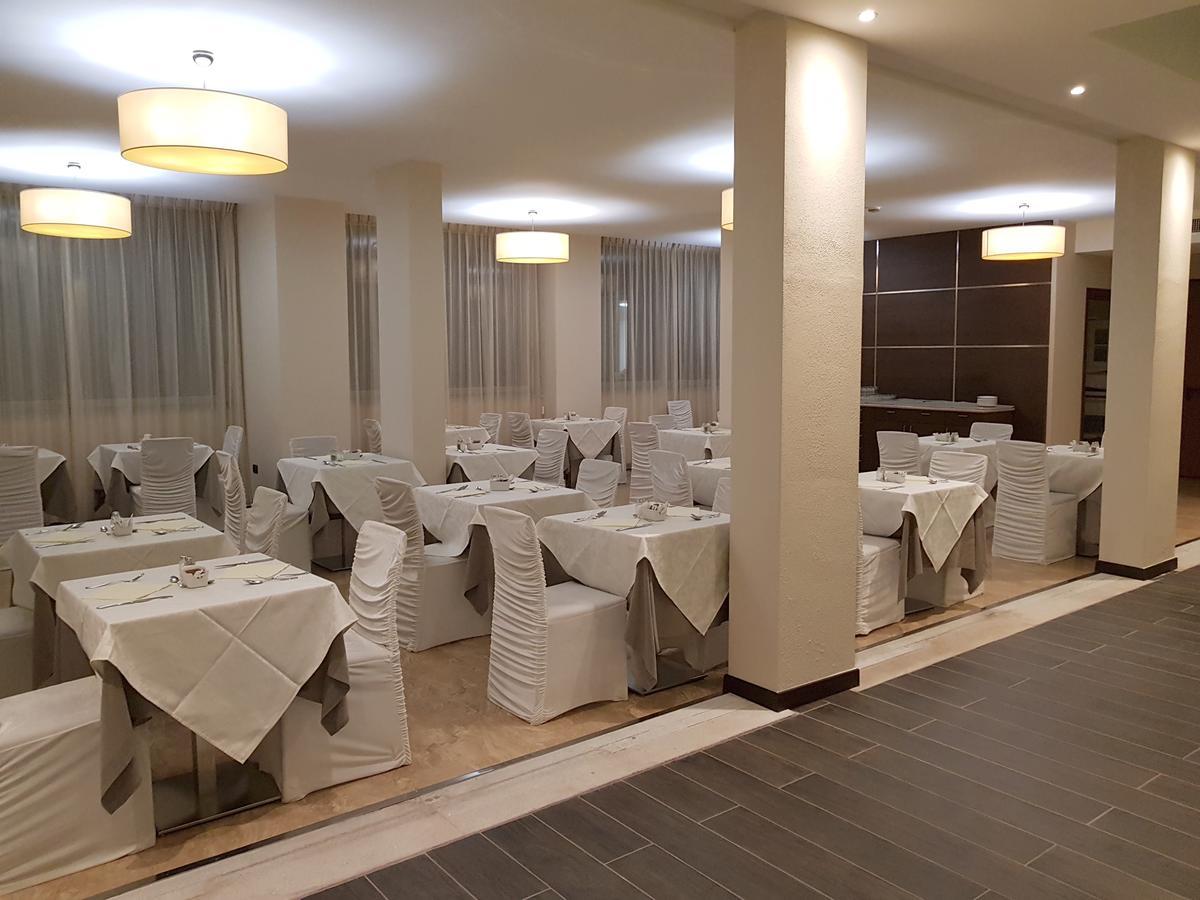 Hotel For You Olbia Esterno foto