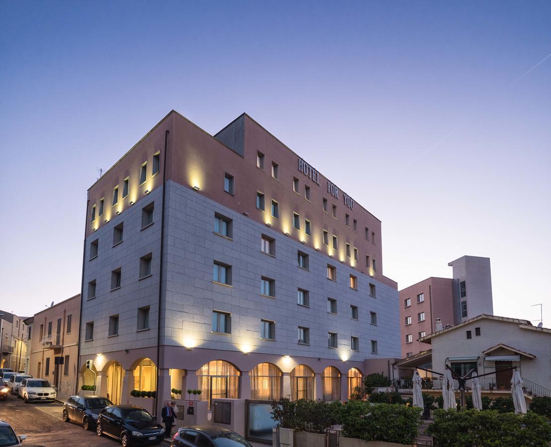 Hotel For You Olbia Esterno foto